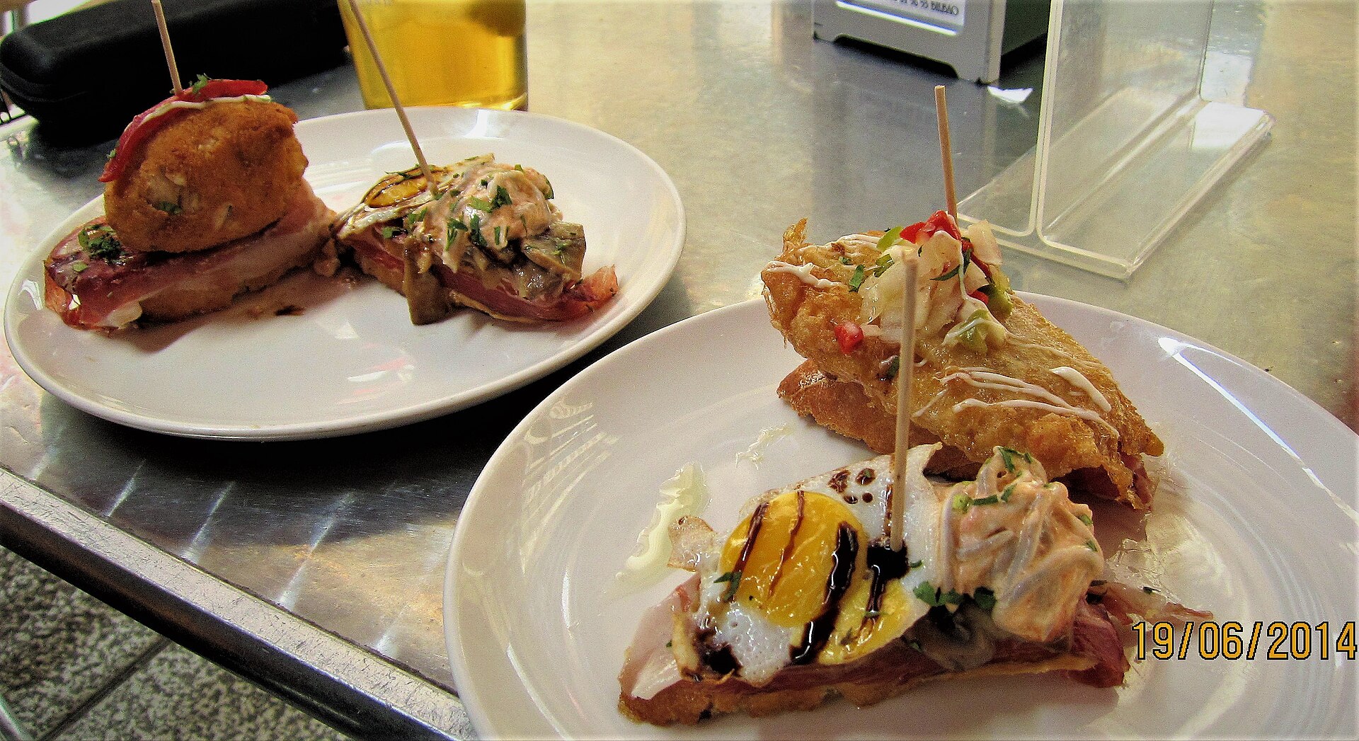 Pintxos de Bilbao.jpg Pintxoa de Bilbao.