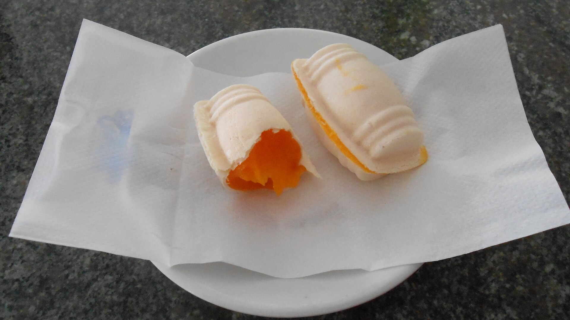 OvosMoles3.JPG Ovos Moles (engl.: soft eggs), a traditional sweet (Protected Geographical Indication) from Aveiro, Portugal