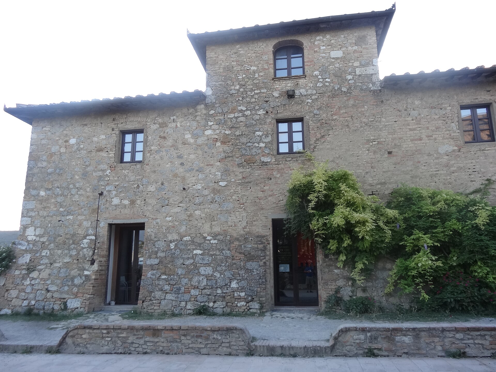 2016 Museo del Vino Vernaccia di San Gimignano.jpg Museo del Vino Vernaccia di San Gimignano