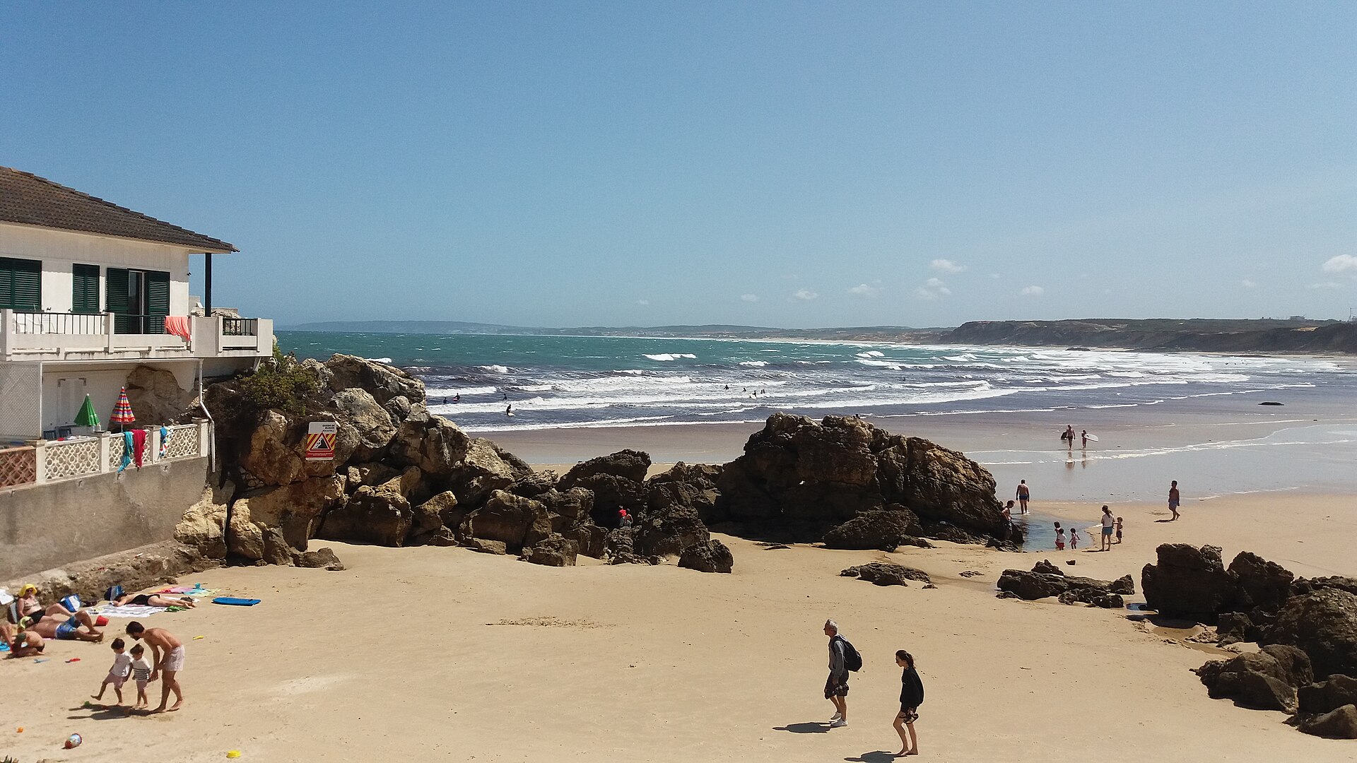 Baleal, Peniche (37361738426).jpg Peniche is a famous surfing spot because every day one of the beaches along the cape will have proper offshore wind and waves. Sometimes it's a northern beach, other times a southern one. There's even a beach called "Supe