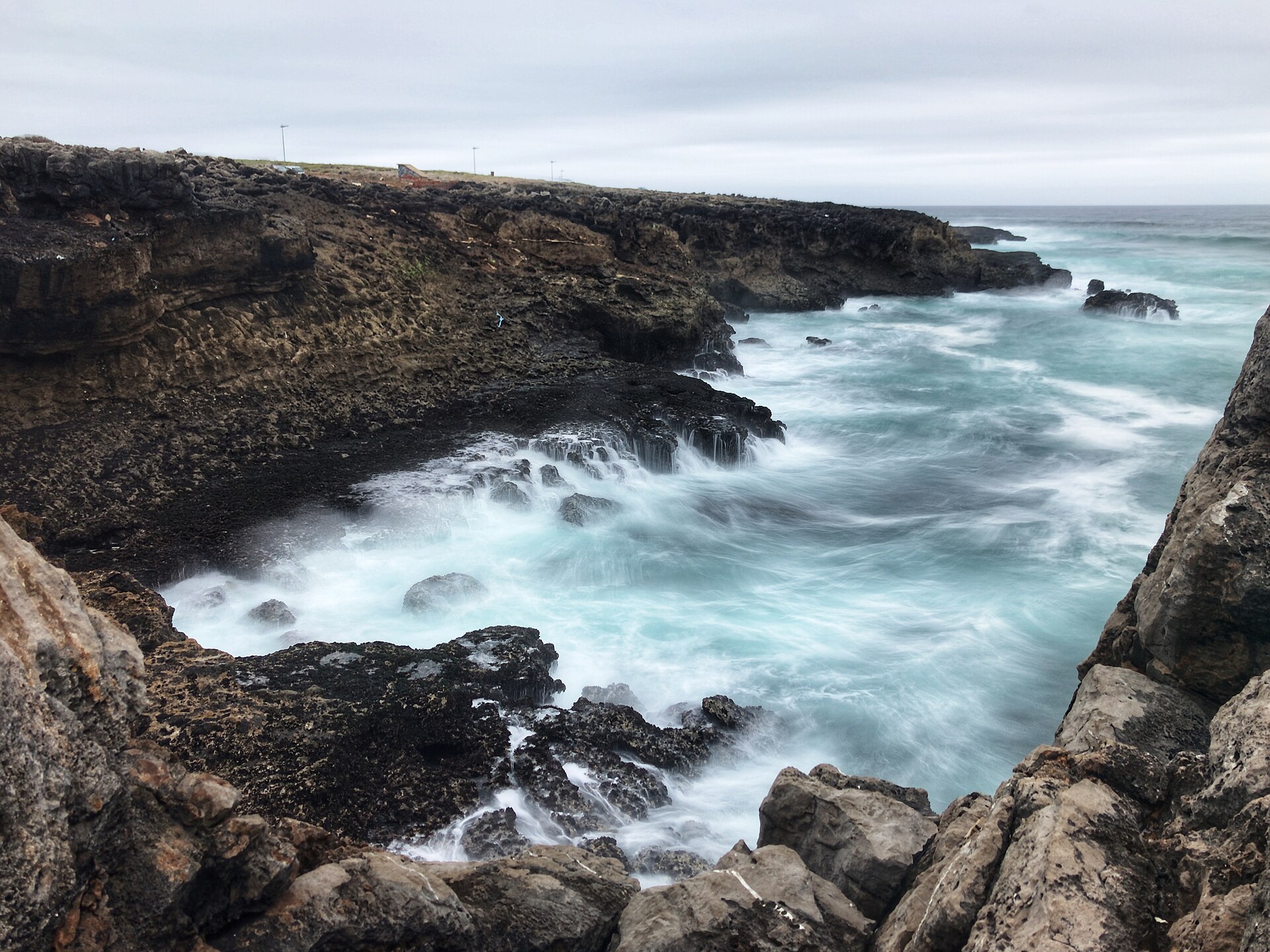 A cove on the Praia do Guincho Atlantic Ocean coastline near Cascais, Portugal. (42598420582).jpg A cove on the Praia do Guincho Atlantic Ocean coastline near Cascais, Portugal.