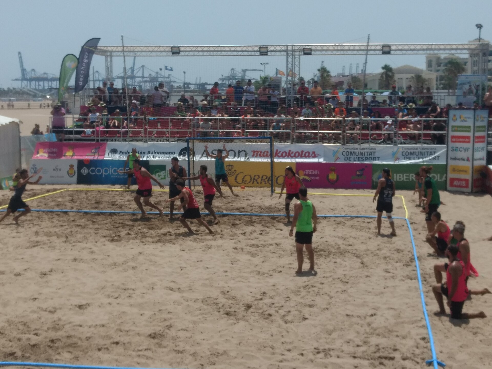 Arena 1000 Valencia Beach-handball.jpg Edició 2019 del Arena 1000 Valencia Beach-handball, a la Platja de la Malvarrosa